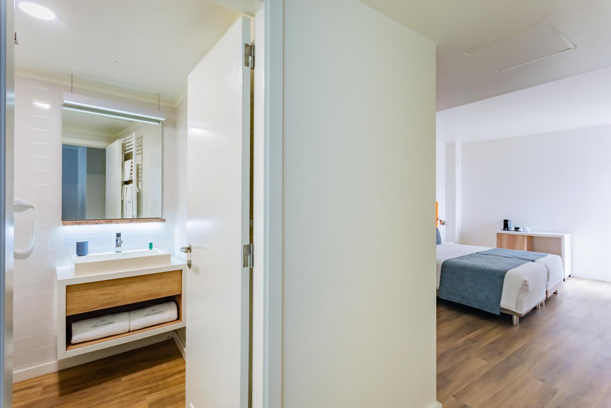 Porta da Arrábida Suites Palmela Habitación foto