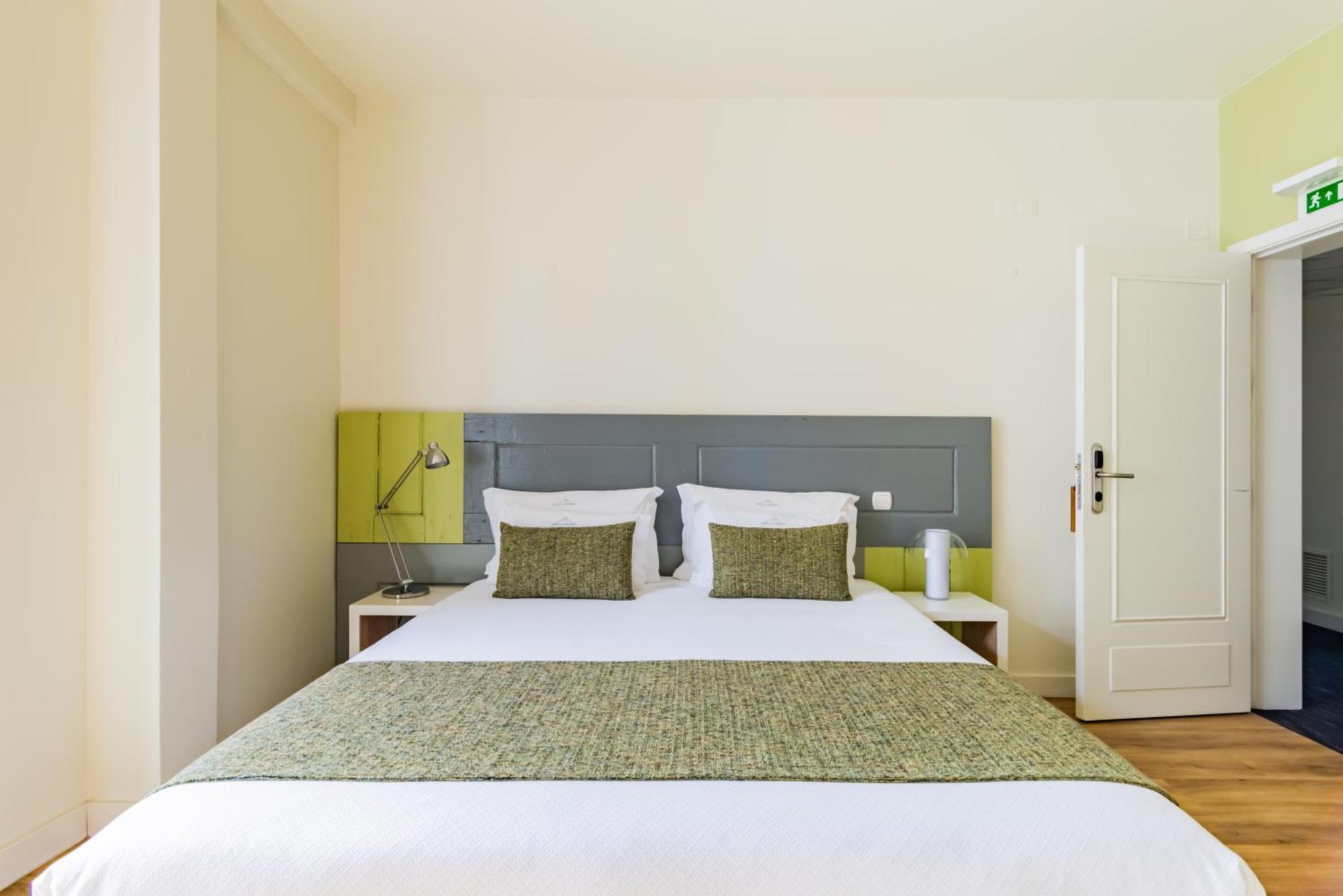 Porta da Arrábida Suites Palmela Habitación foto